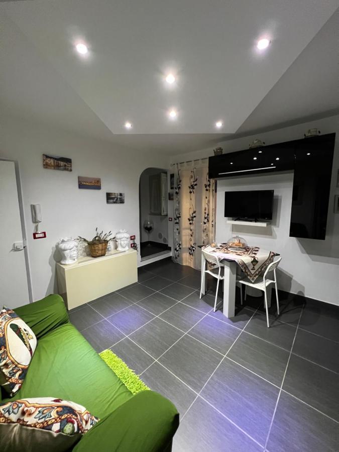 Nel Cortile Suite تْشيفالو المظهر الخارجي الصورة