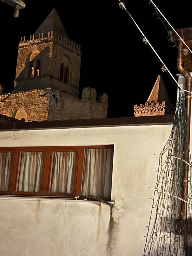 Nel Cortile Suite تْشيفالو المظهر الخارجي الصورة