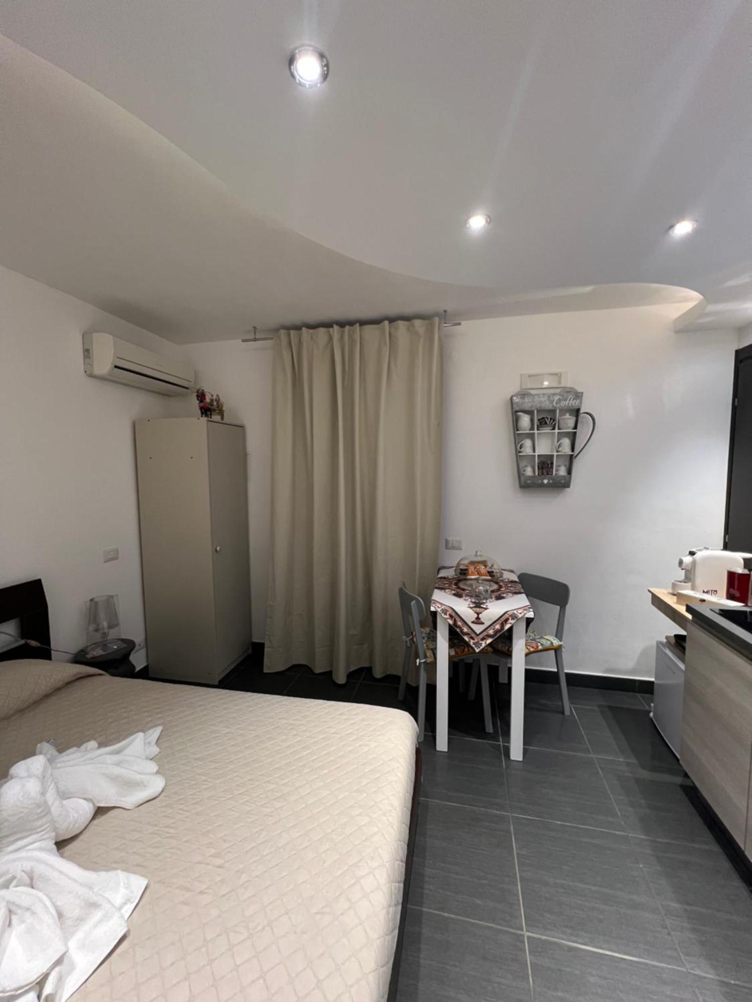 Nel Cortile Suite تْشيفالو المظهر الخارجي الصورة