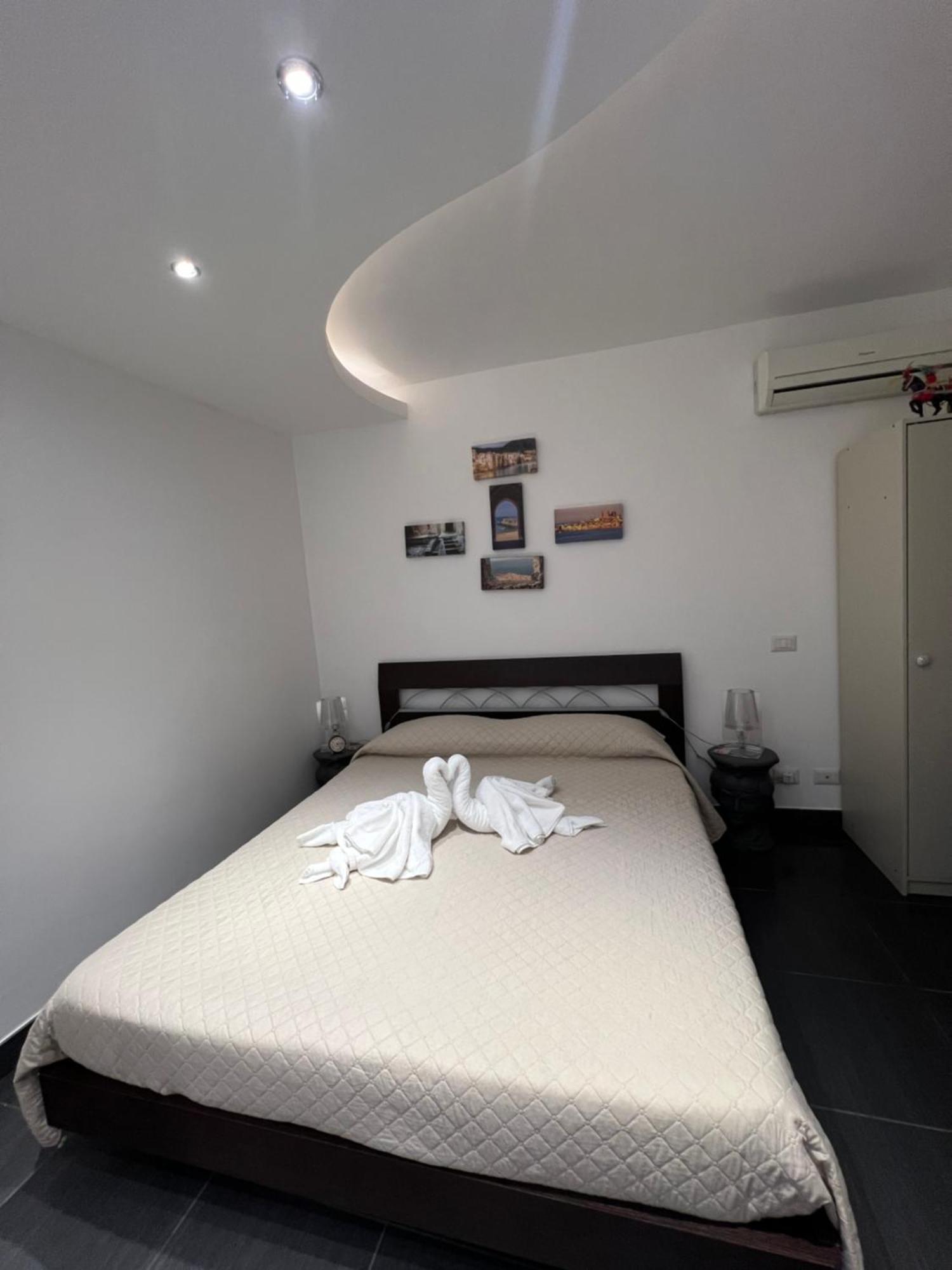 Nel Cortile Suite تْشيفالو المظهر الخارجي الصورة